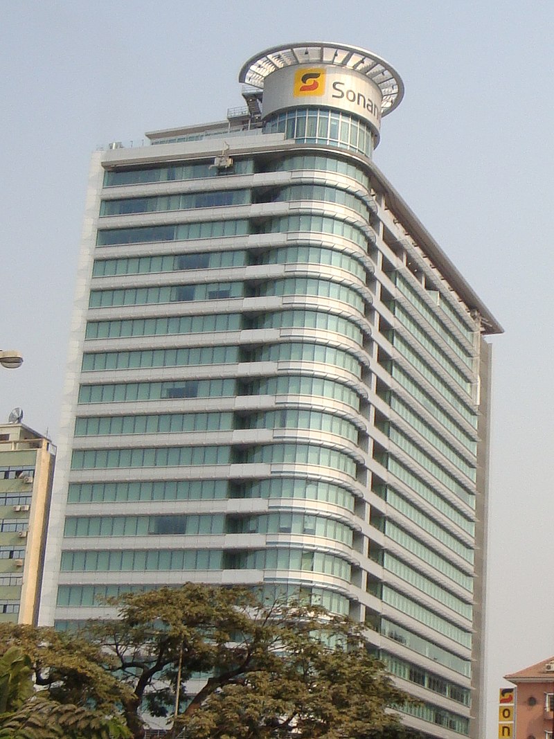 Sonangol_building_-_Luanda.jpg